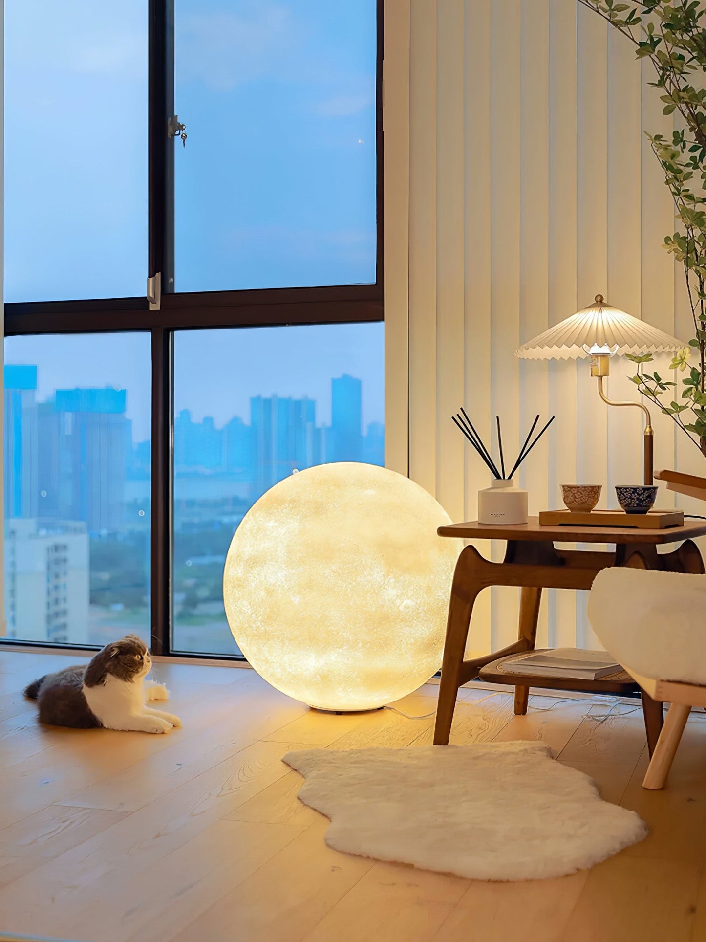 Moon Task lamp Table Lamp