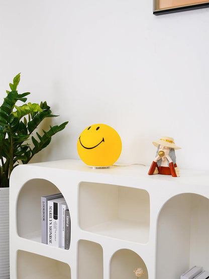 Smiling Rechargeable Built-in Battery Bedside lamp Table Lamp