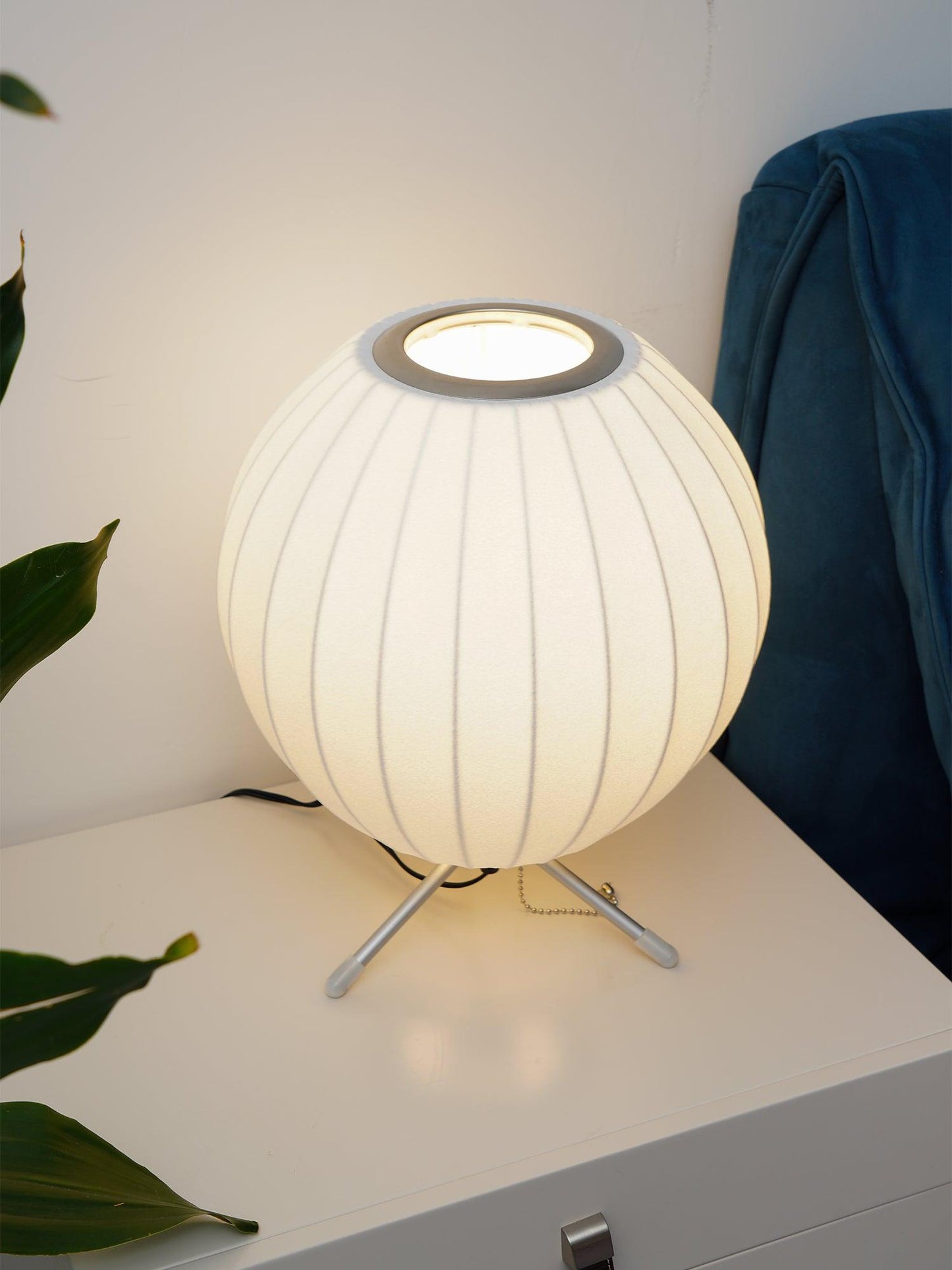 Nelson Tripod Accent lamp Table Lamp