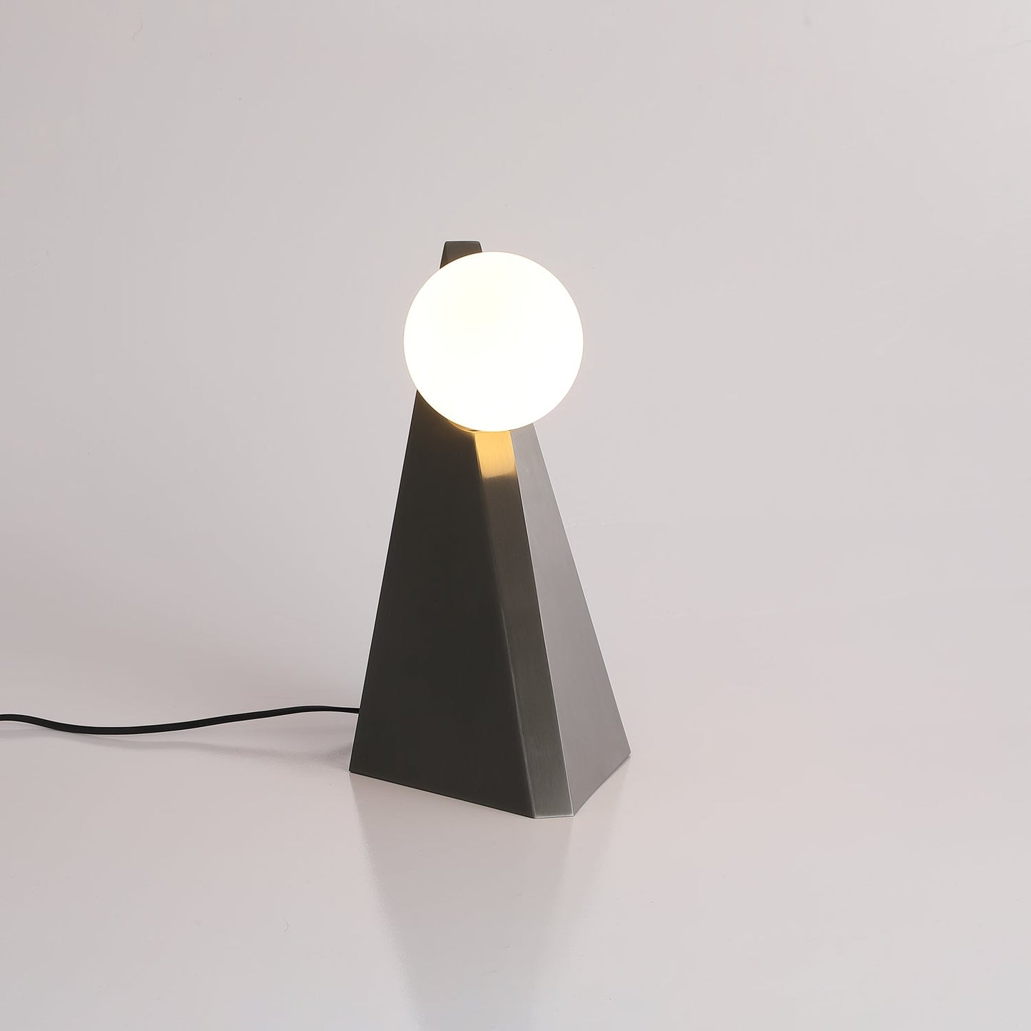 Noir Roy Nightstand lamp Table Lamp