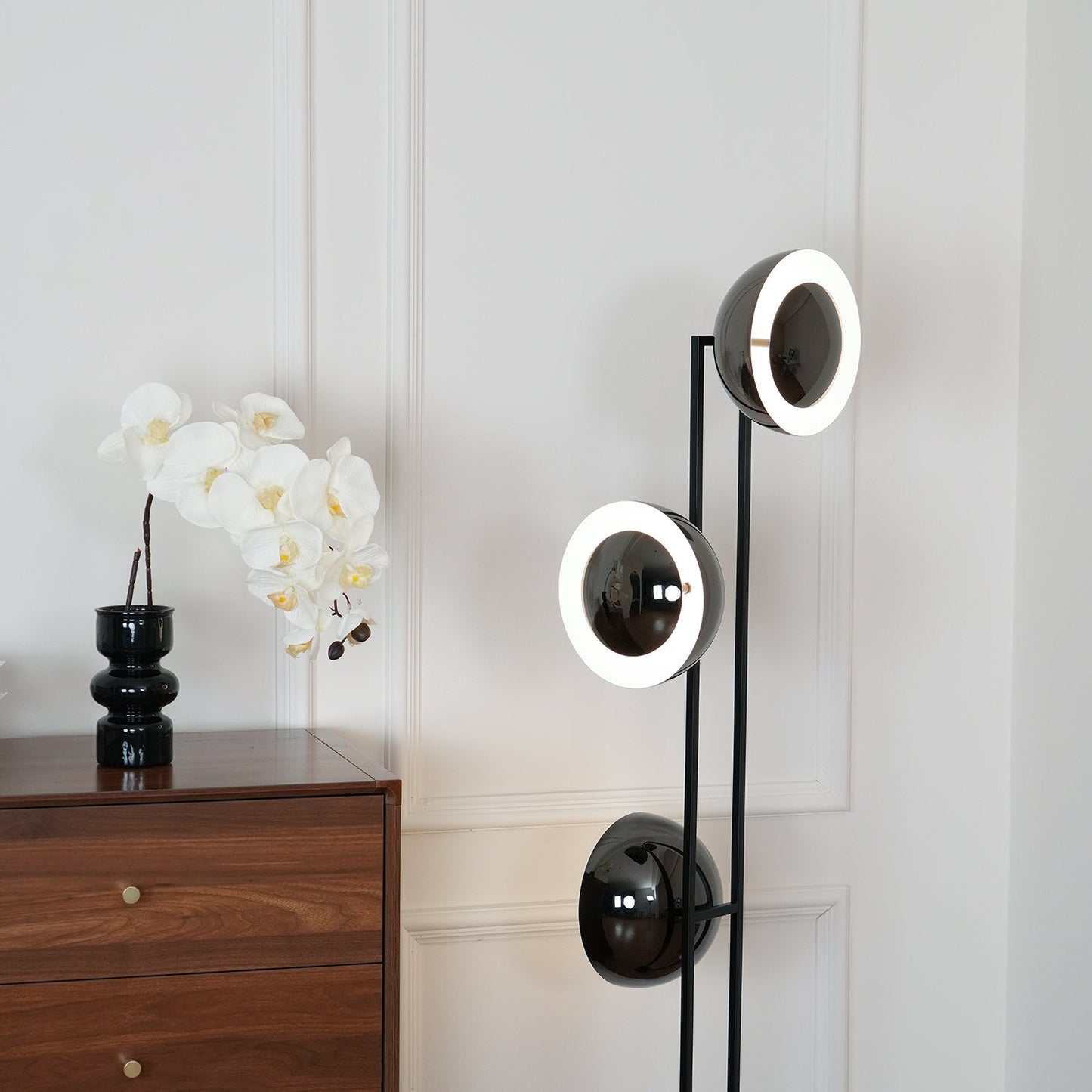 O3 Accent Lamp Floor Lamp