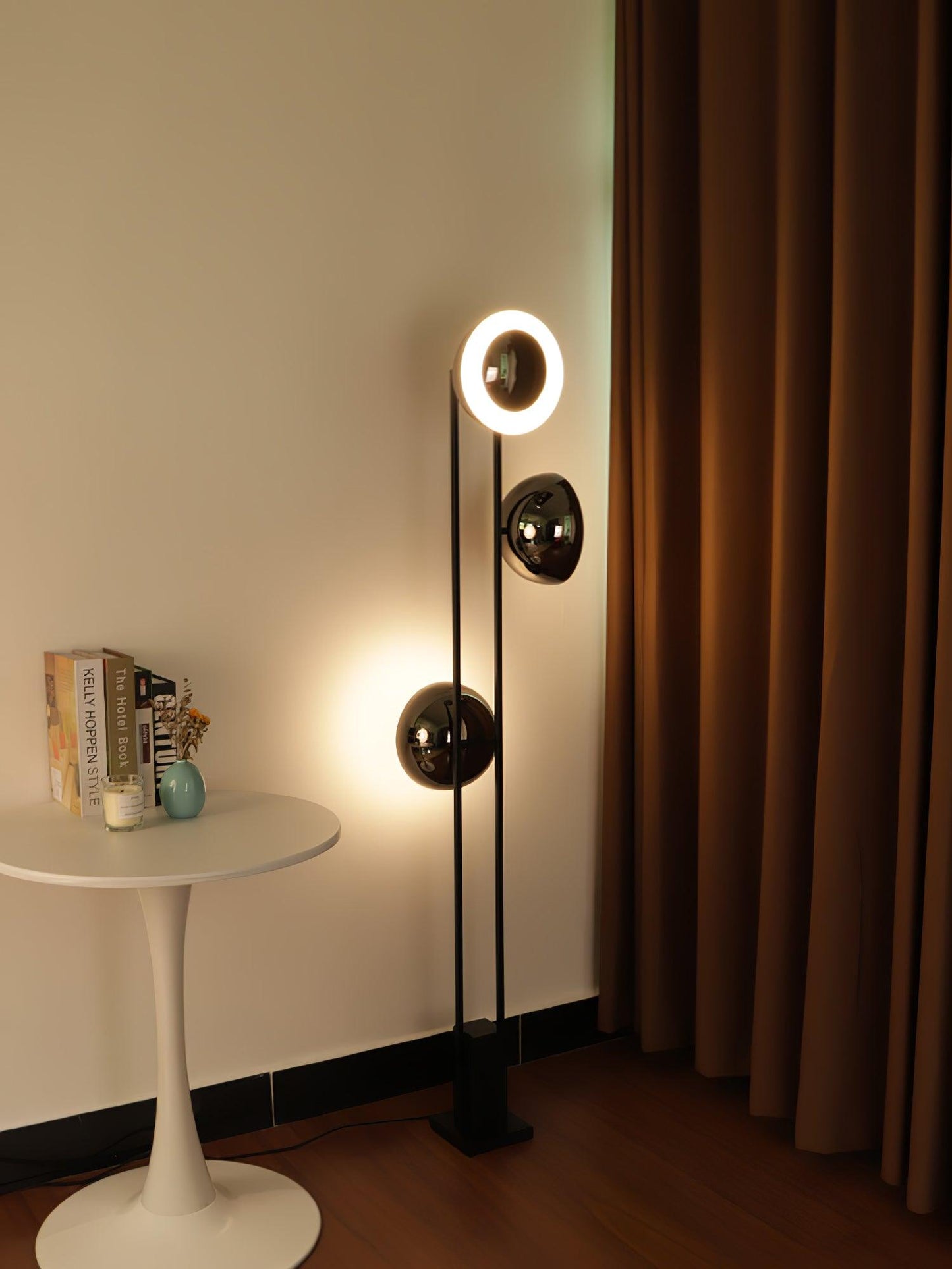 O3 Accent Lamp Floor Lamp