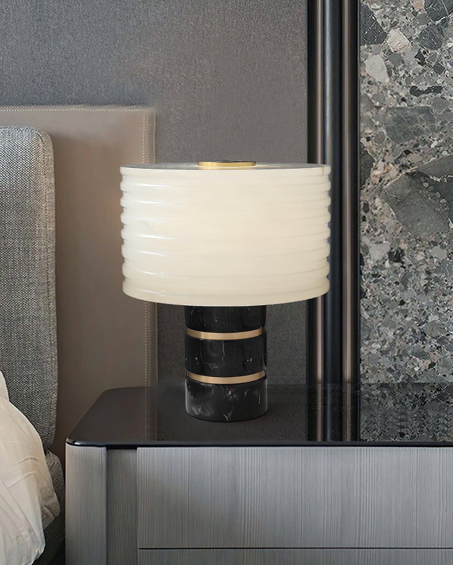 Outela Portable lamp Table Lamp