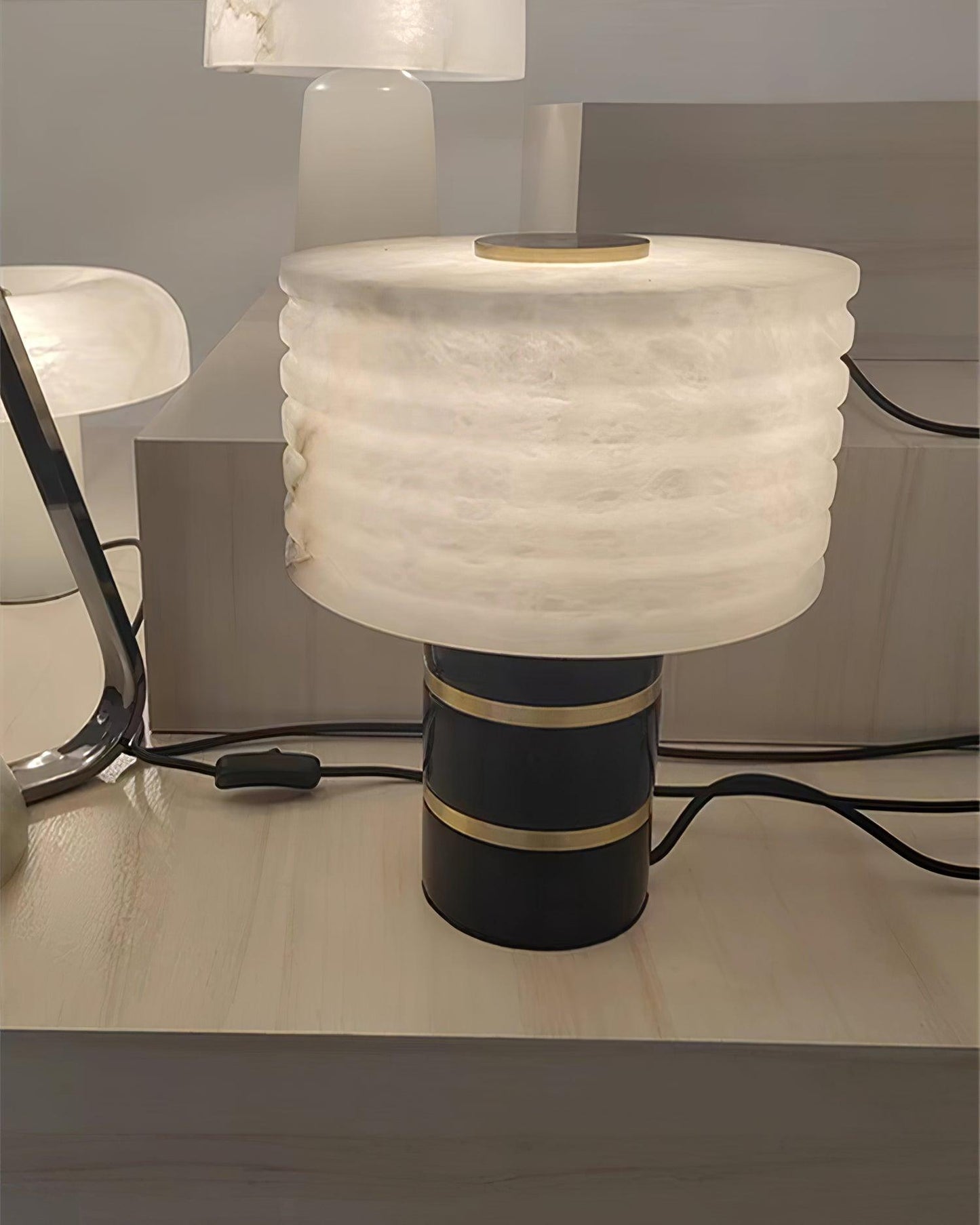 Outela Portable lamp Table Lamp