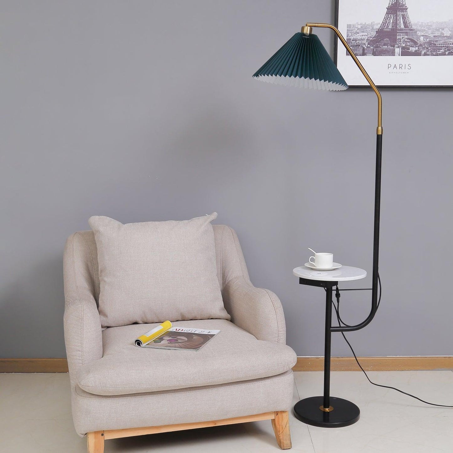 Ozz Free-standing Lamp Floor Lamp