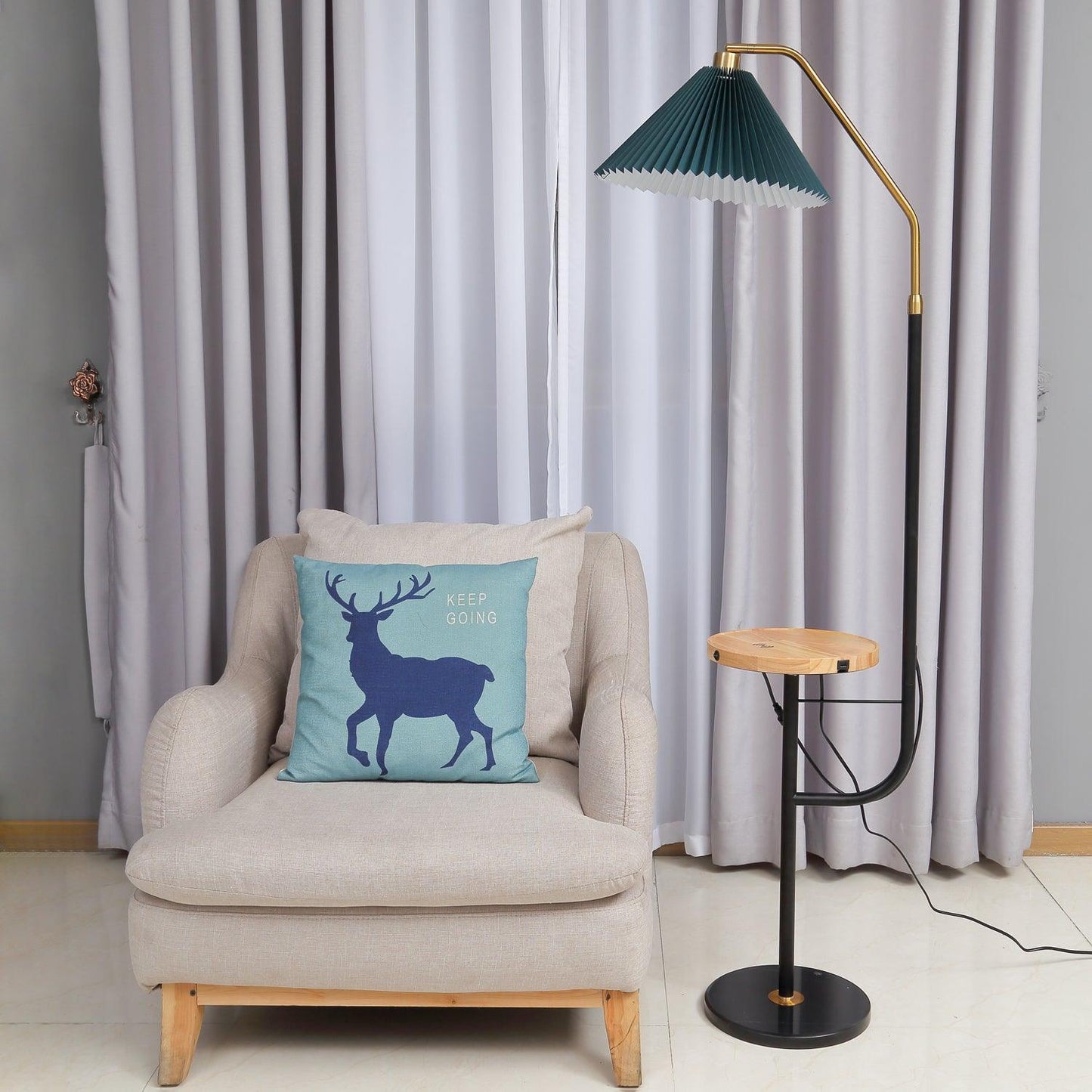 Ozz Free-standing Lamp Floor Lamp