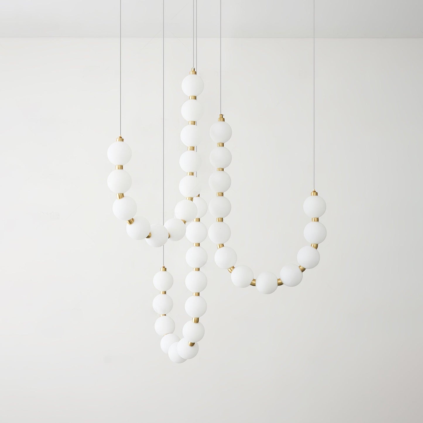 Acrylic Pearl Necklace Candelabrum Chandelier