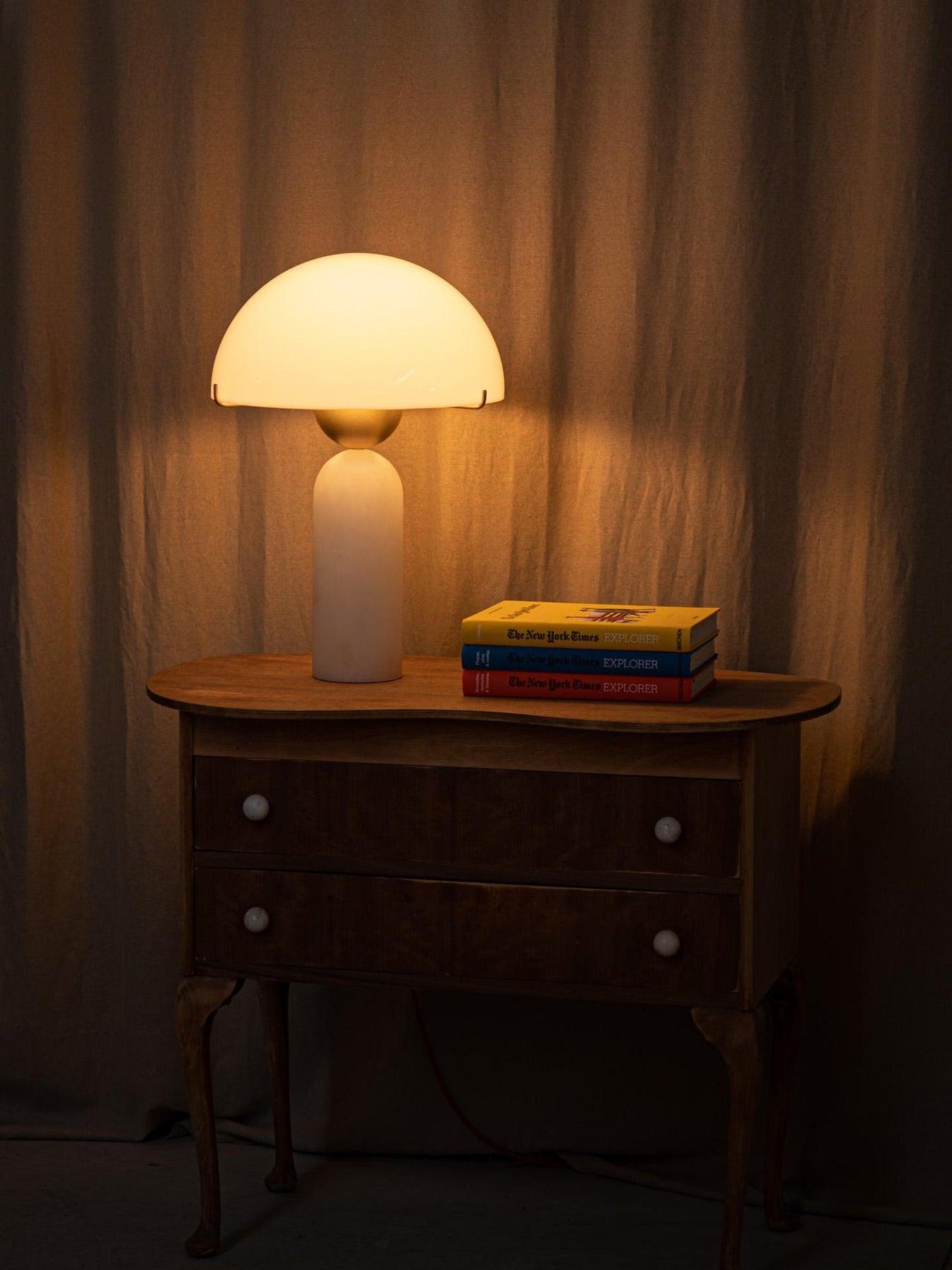 Peono Alabaster Nightstand lamp Table Lamp