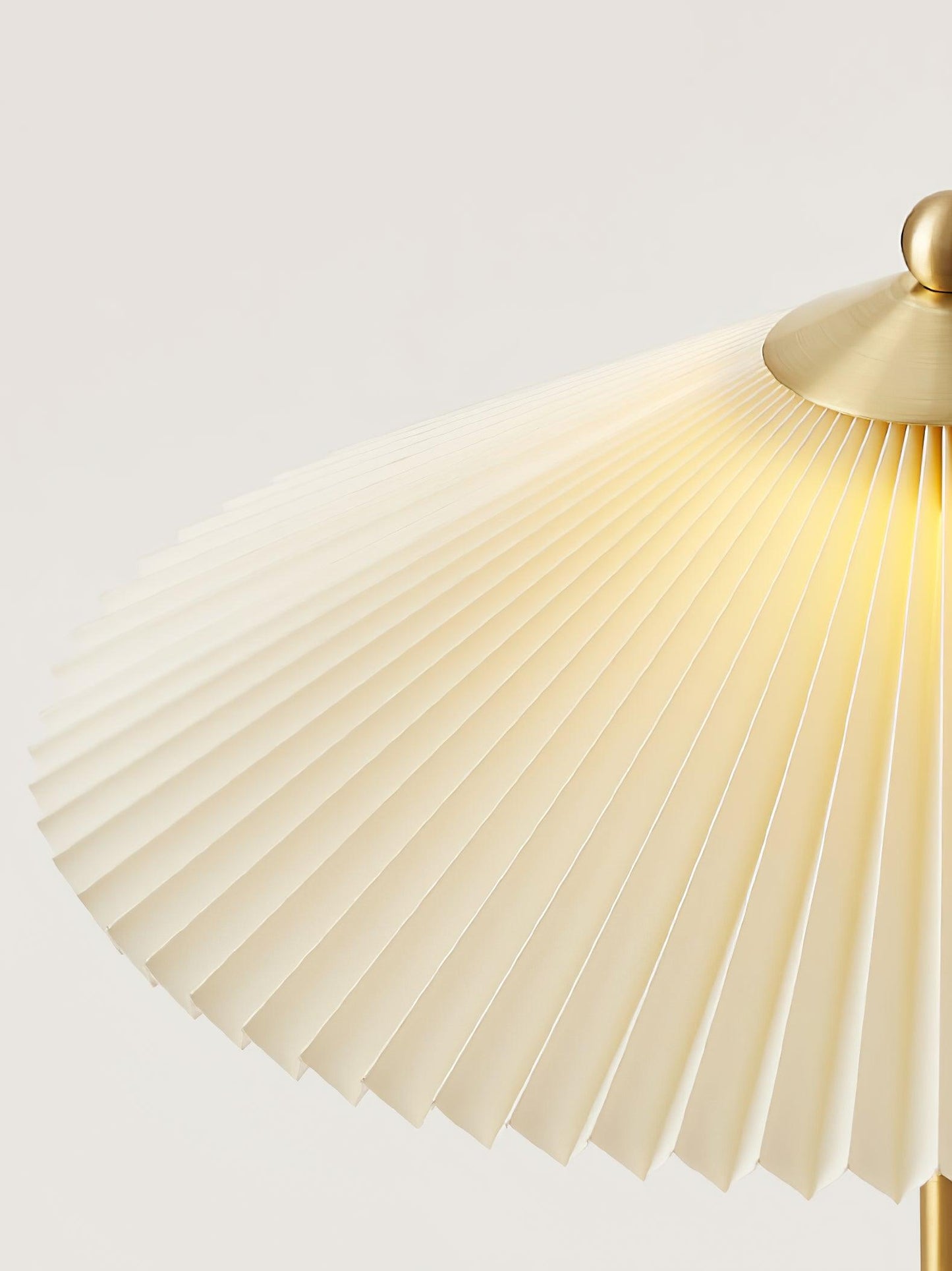 Perla Pleated Portable lamp Table Lamp