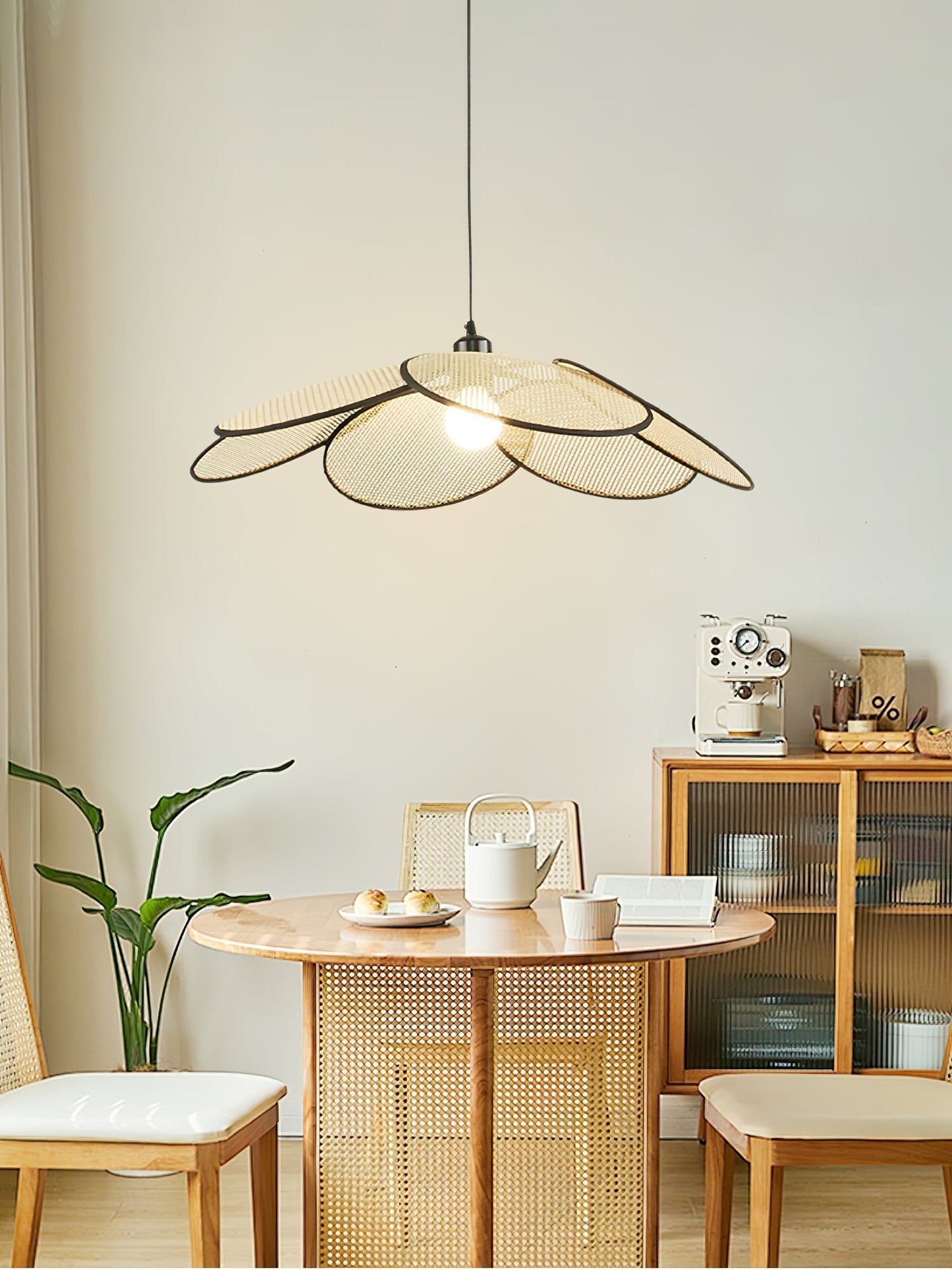 Petals Rattan Ceiling light fitting Pendant Lamp