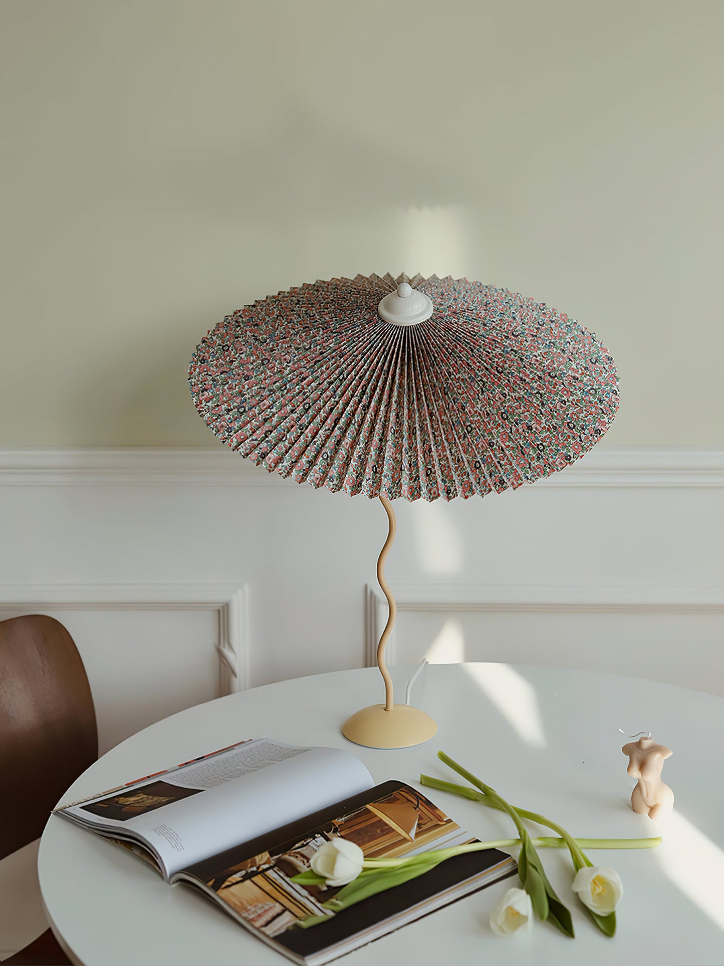 Pleated Hat Work lamp Table Lamp