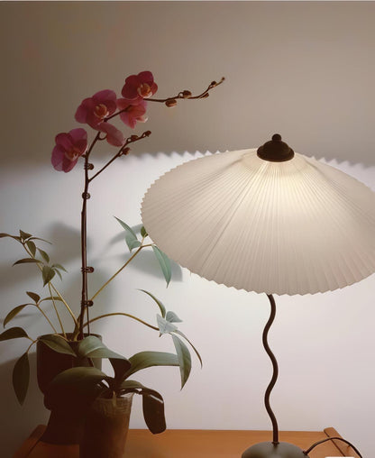 Pleated Hat Work lamp Table Lamp