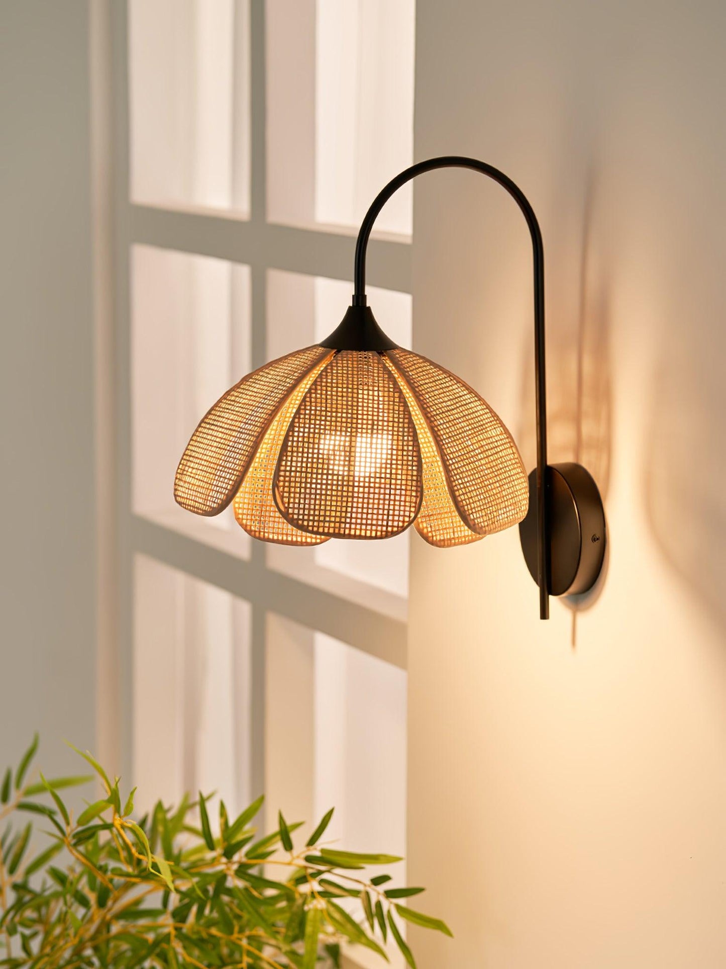 Rattan Petal Lamp bracket Wall Lamp