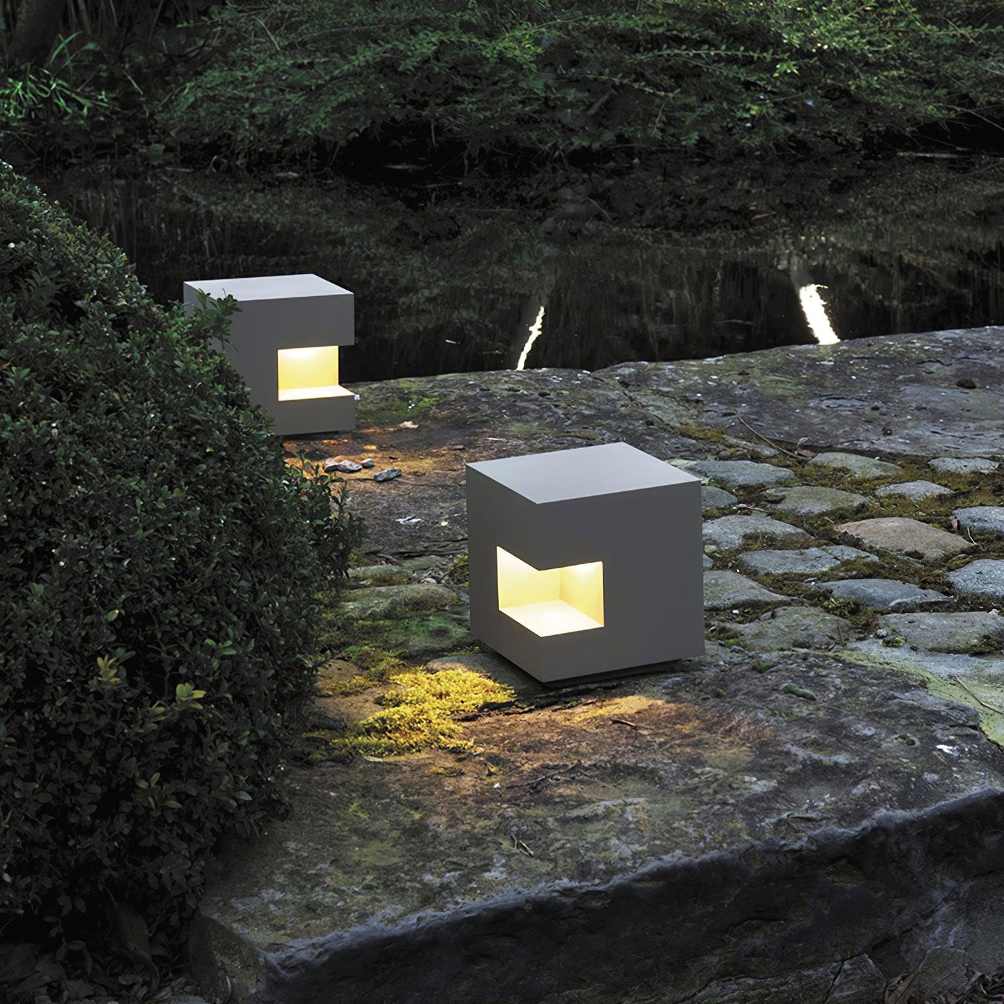 Regular Cube Post Floodlight Outdoor Light