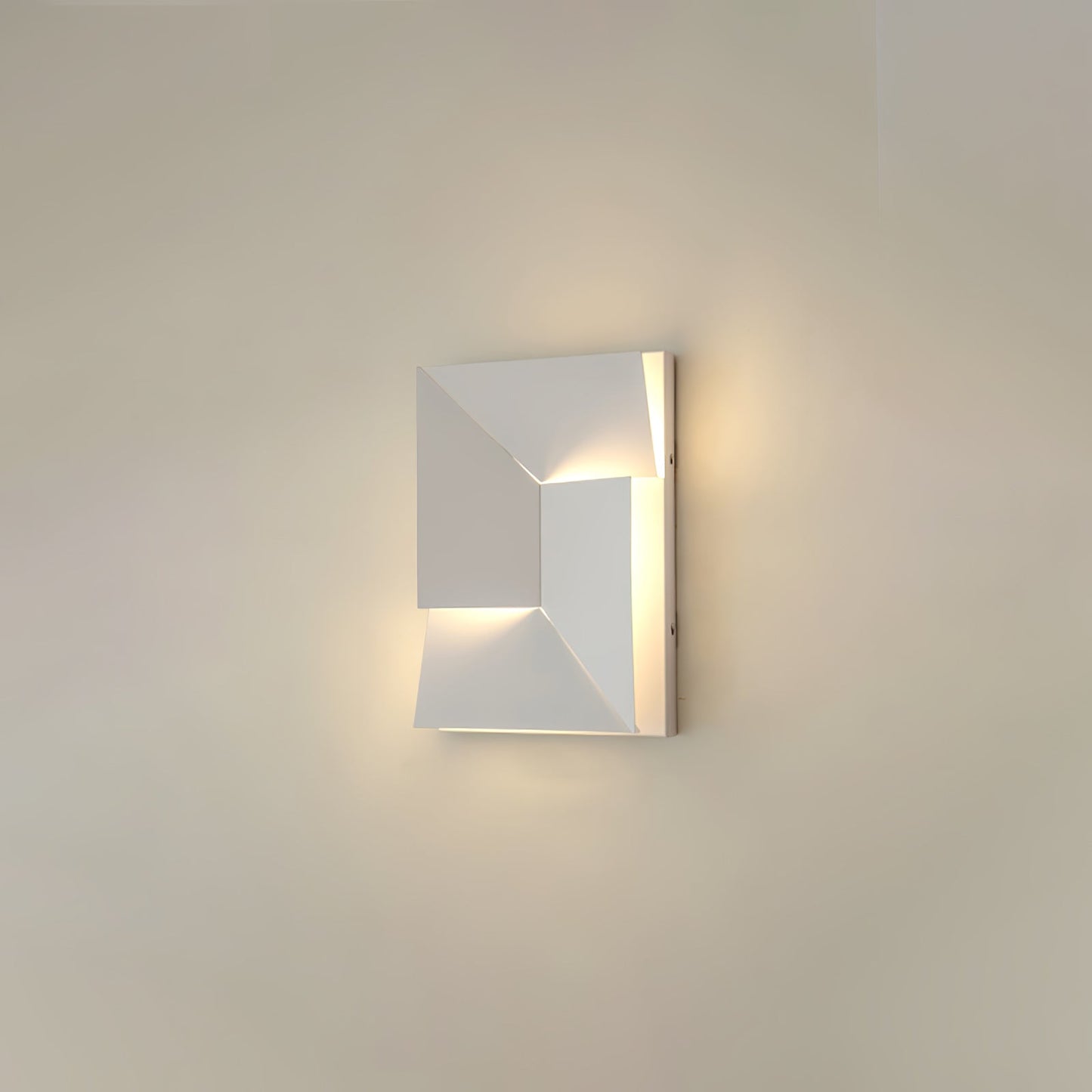 Shadows Grand Bracket light Sconce