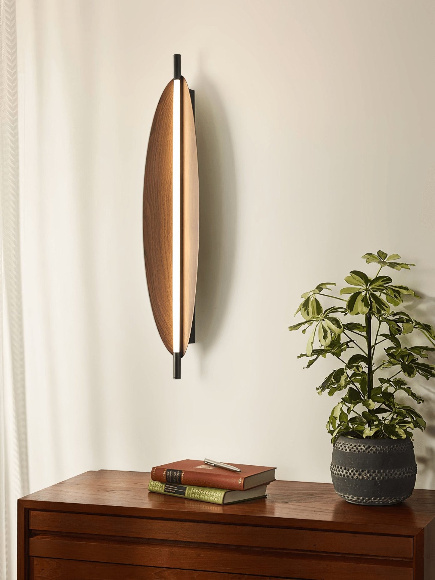 Sleek Board Lamp bracket Sconce