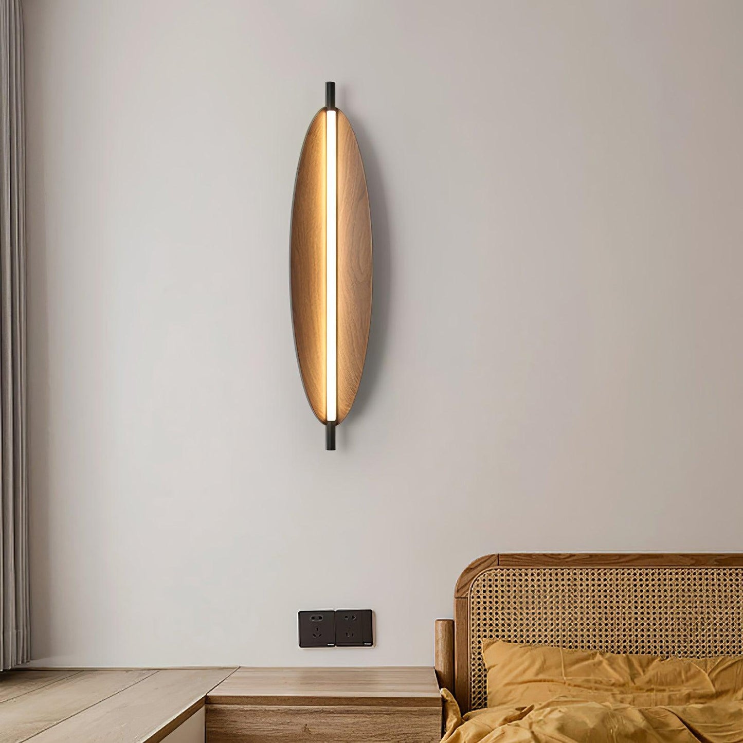 Sleek Board Lamp bracket Sconce