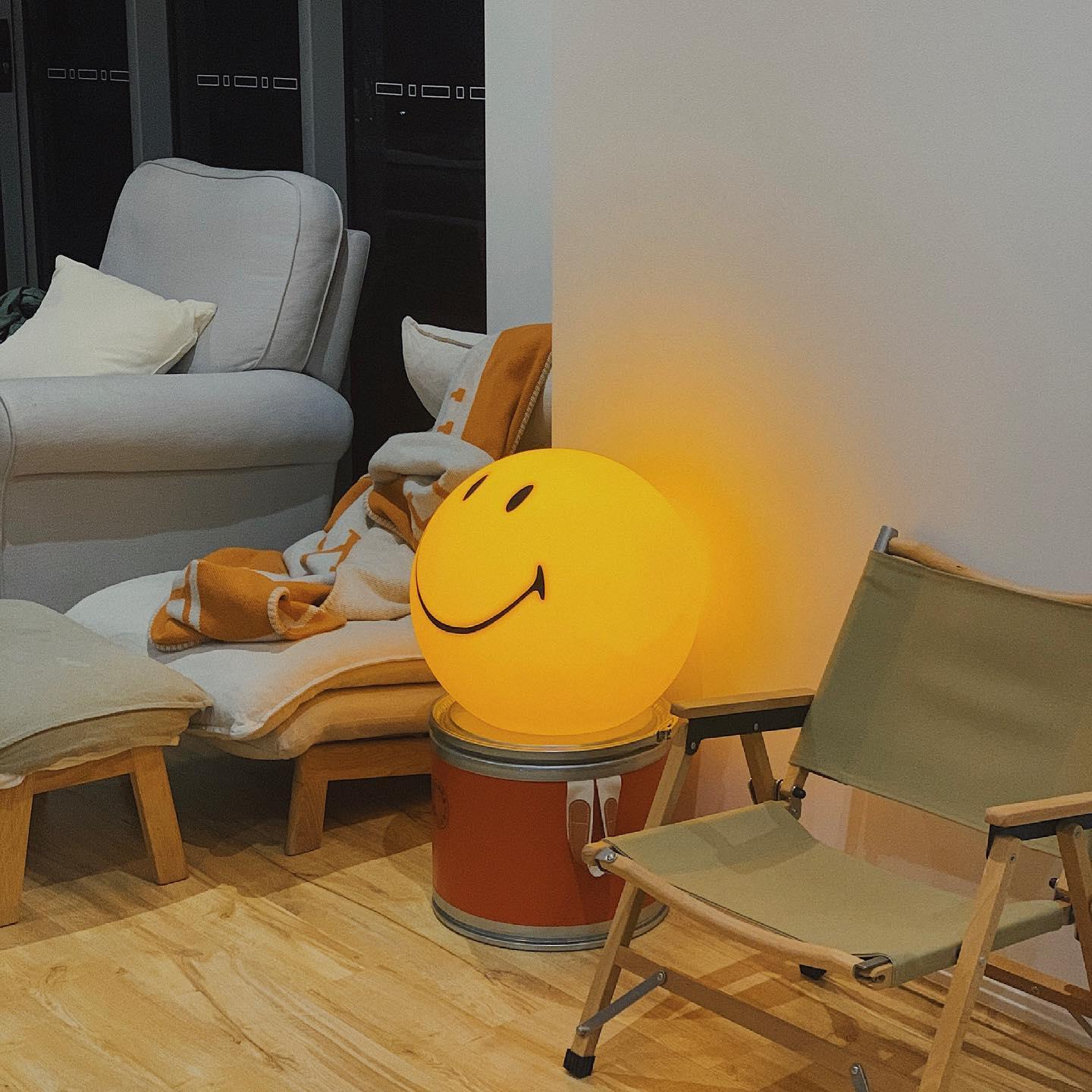 Smiling Side table lamp Table Lamp