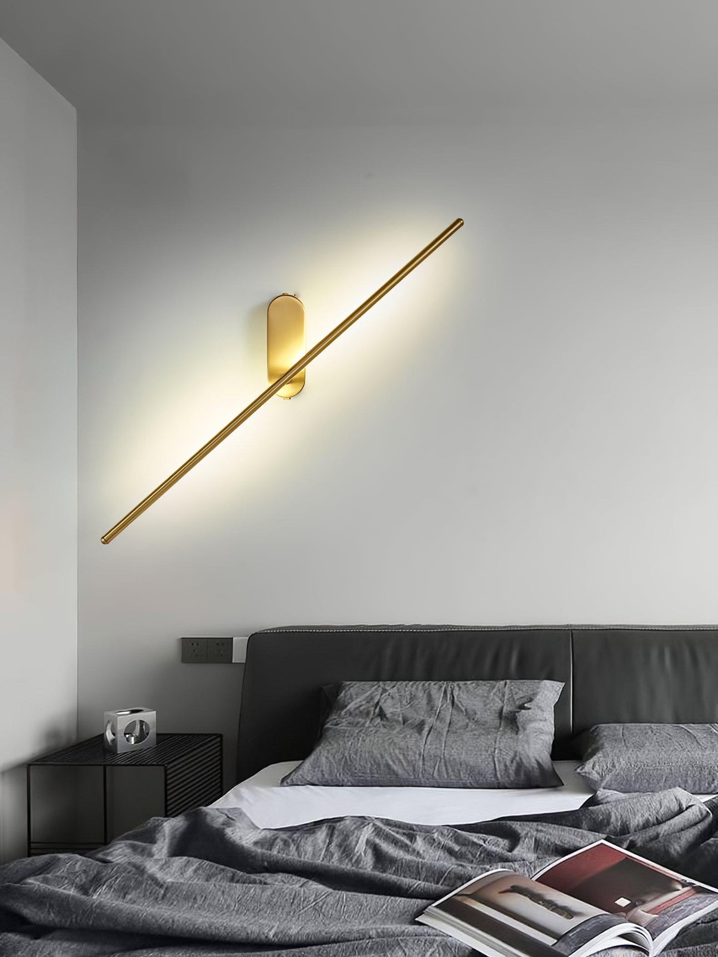 Stick Shaped Metal Wall-mounted light Sconce