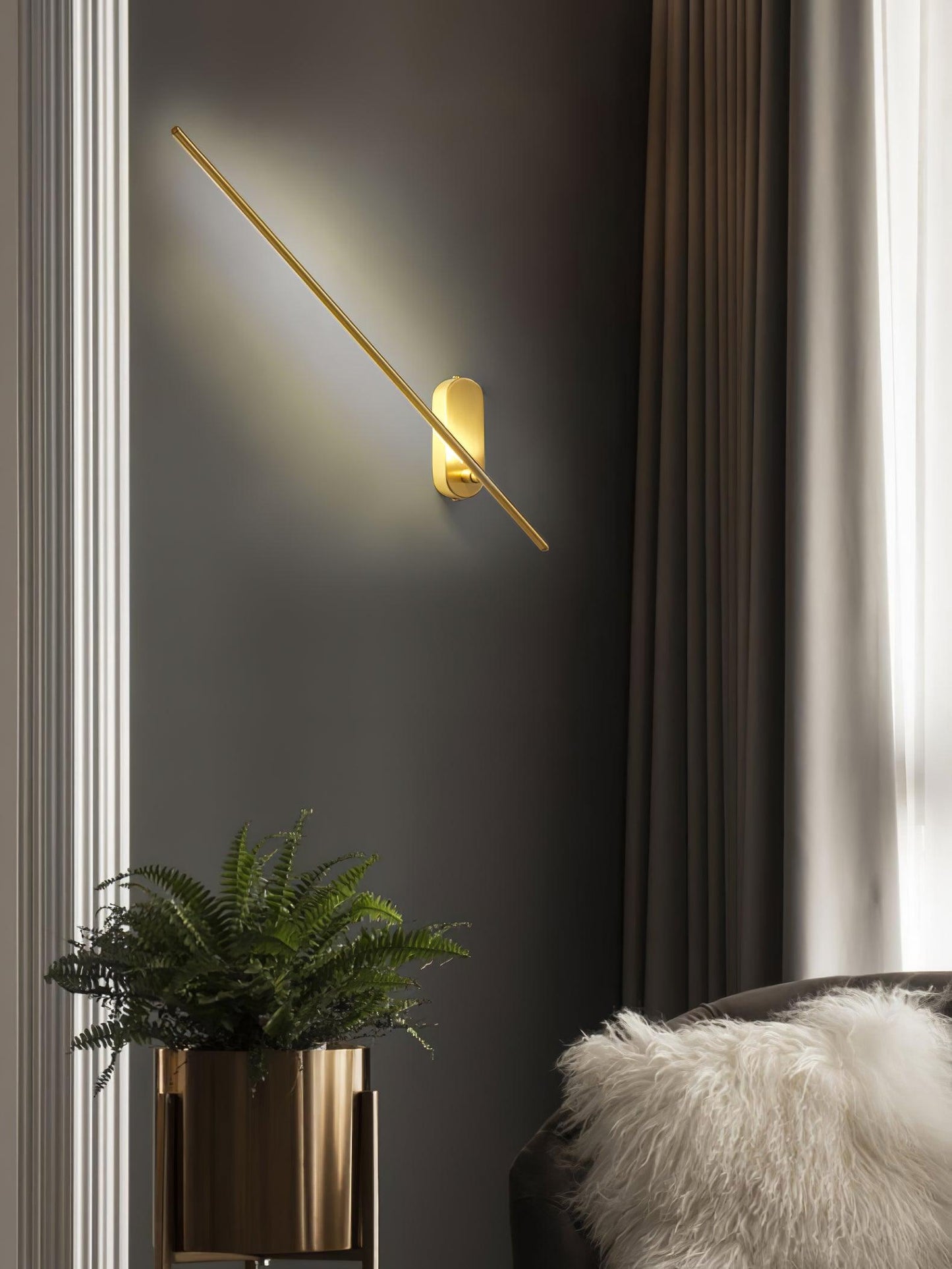 Stick Shaped Metal Wall-mounted light Sconce