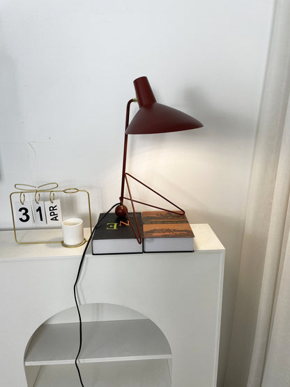 Svelte Noir Desk lamp Table Lamp