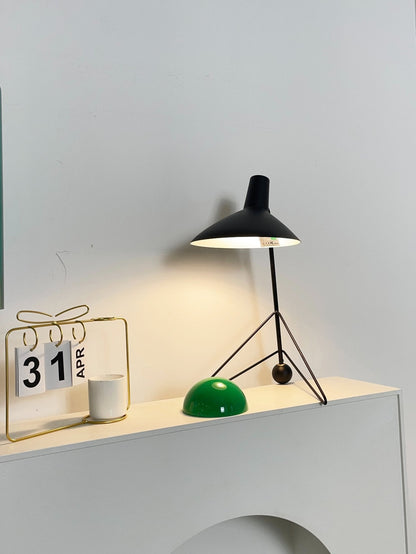 Svelte Noir Desk lamp Table Lamp