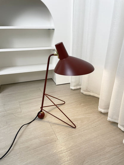 Svelte Noir Desk lamp Table Lamp