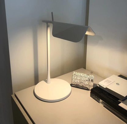 Pivot Ease Bedside lamp Table Lamp