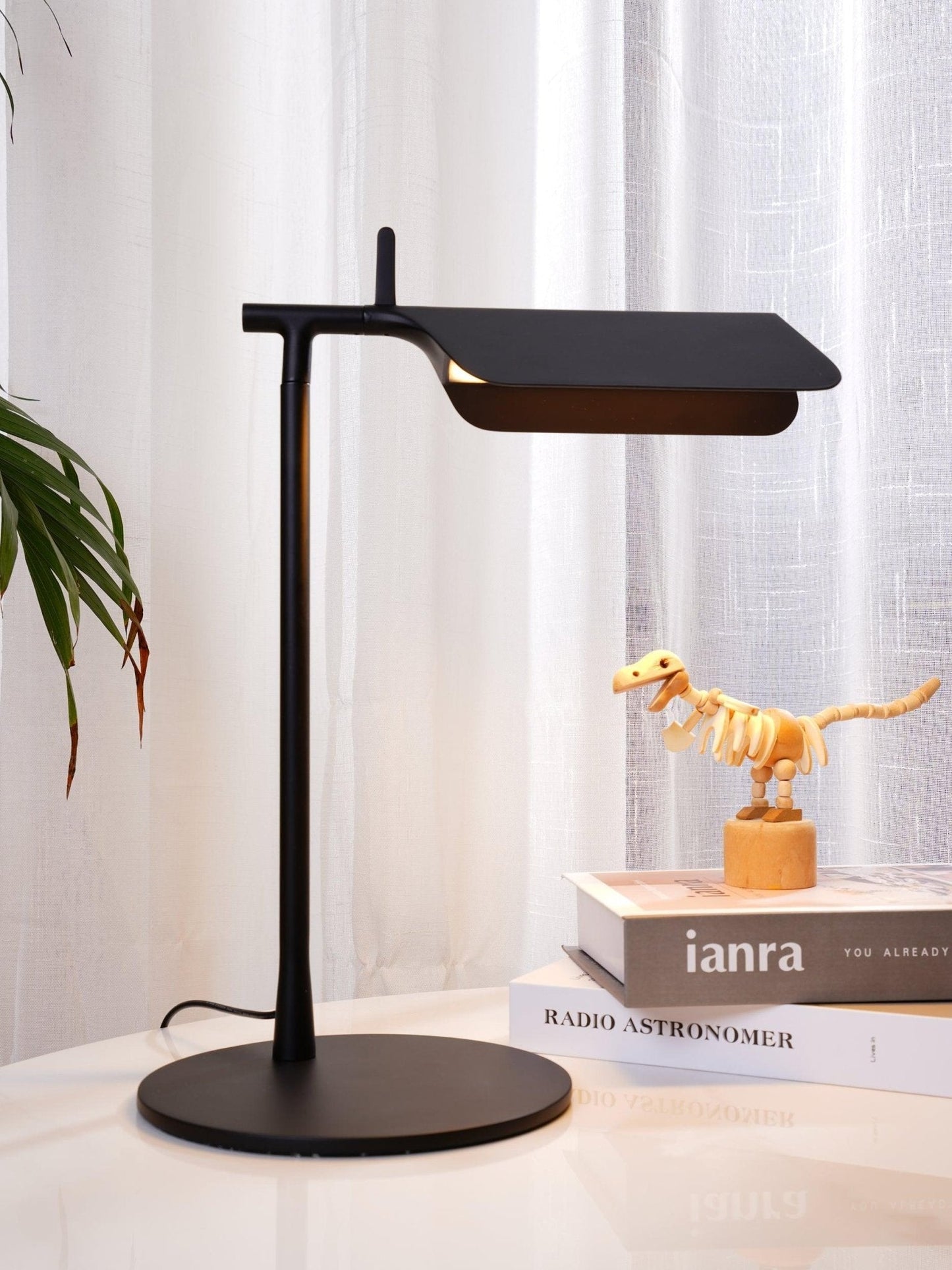 Pivot Ease Bedside lamp Table Lamp