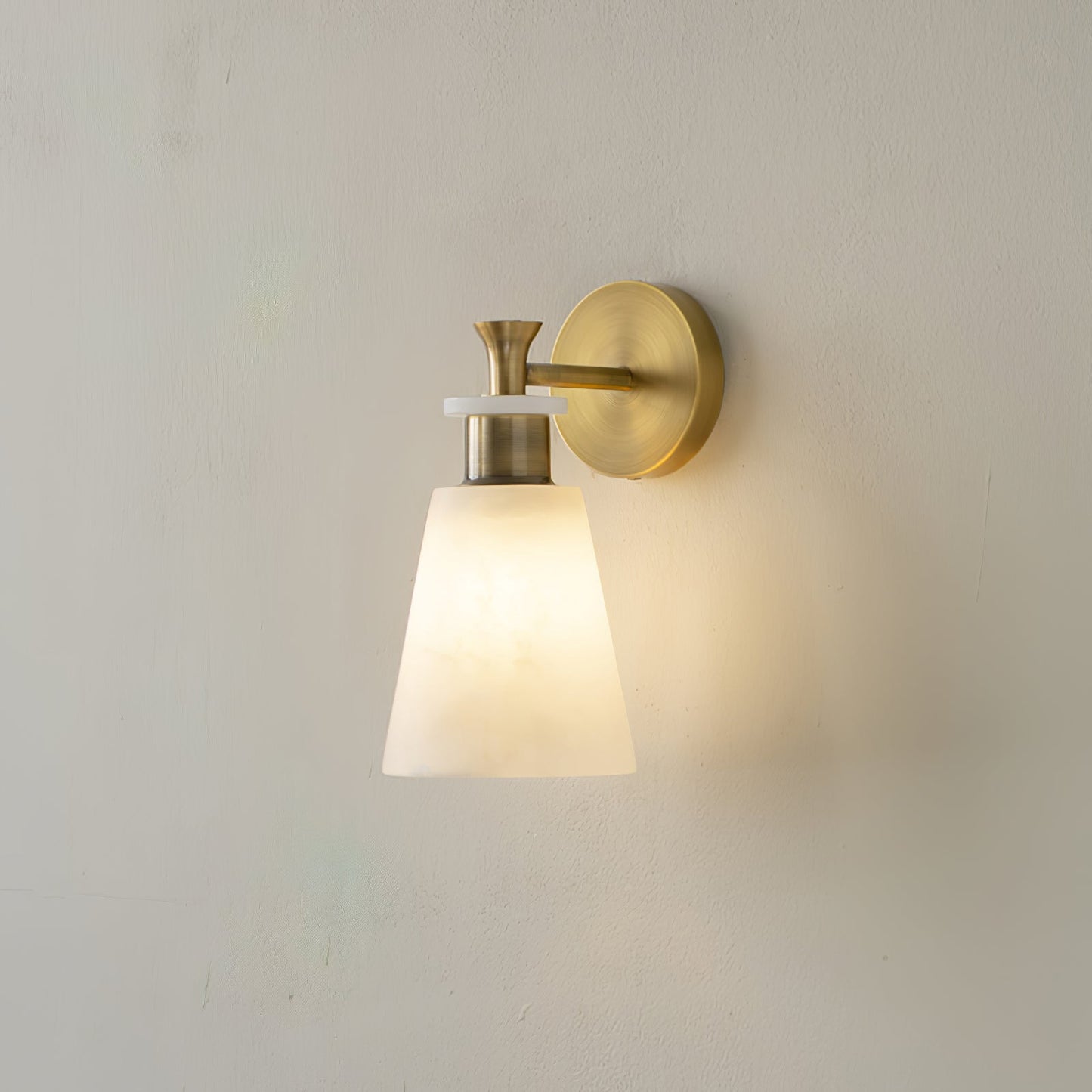 Tapered Alabaster Wall-mounted lamp Wall Sconce