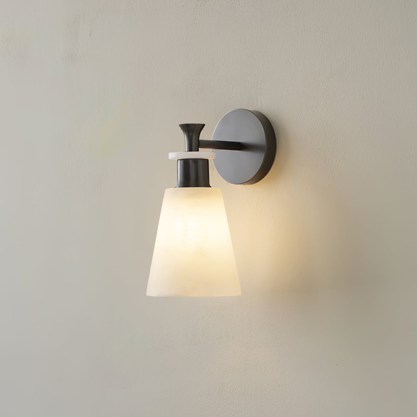 Tapered Alabaster Wall-mounted lamp Wall Sconce