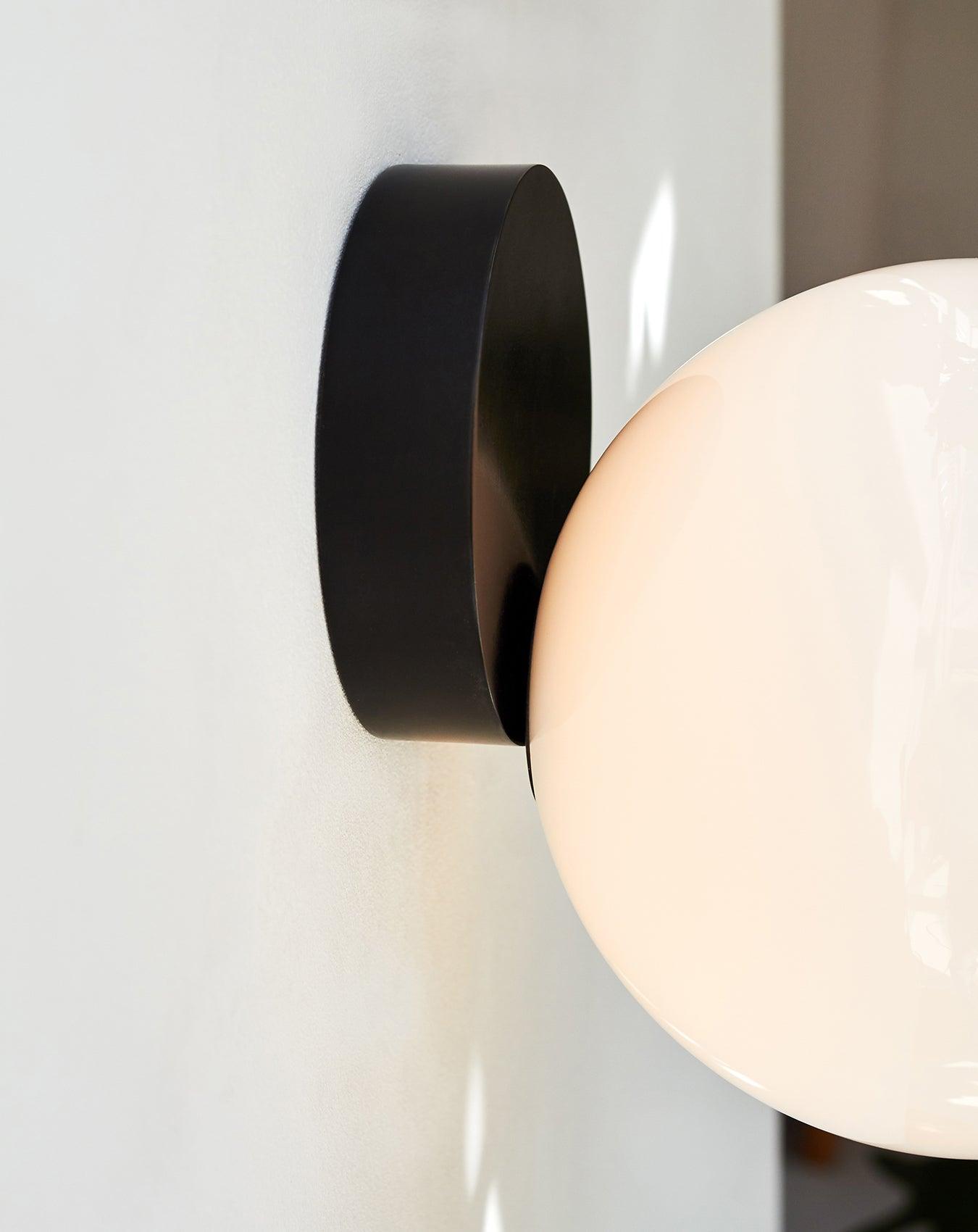 Tip of The Tongue Wall-mounted light Wall Lamp