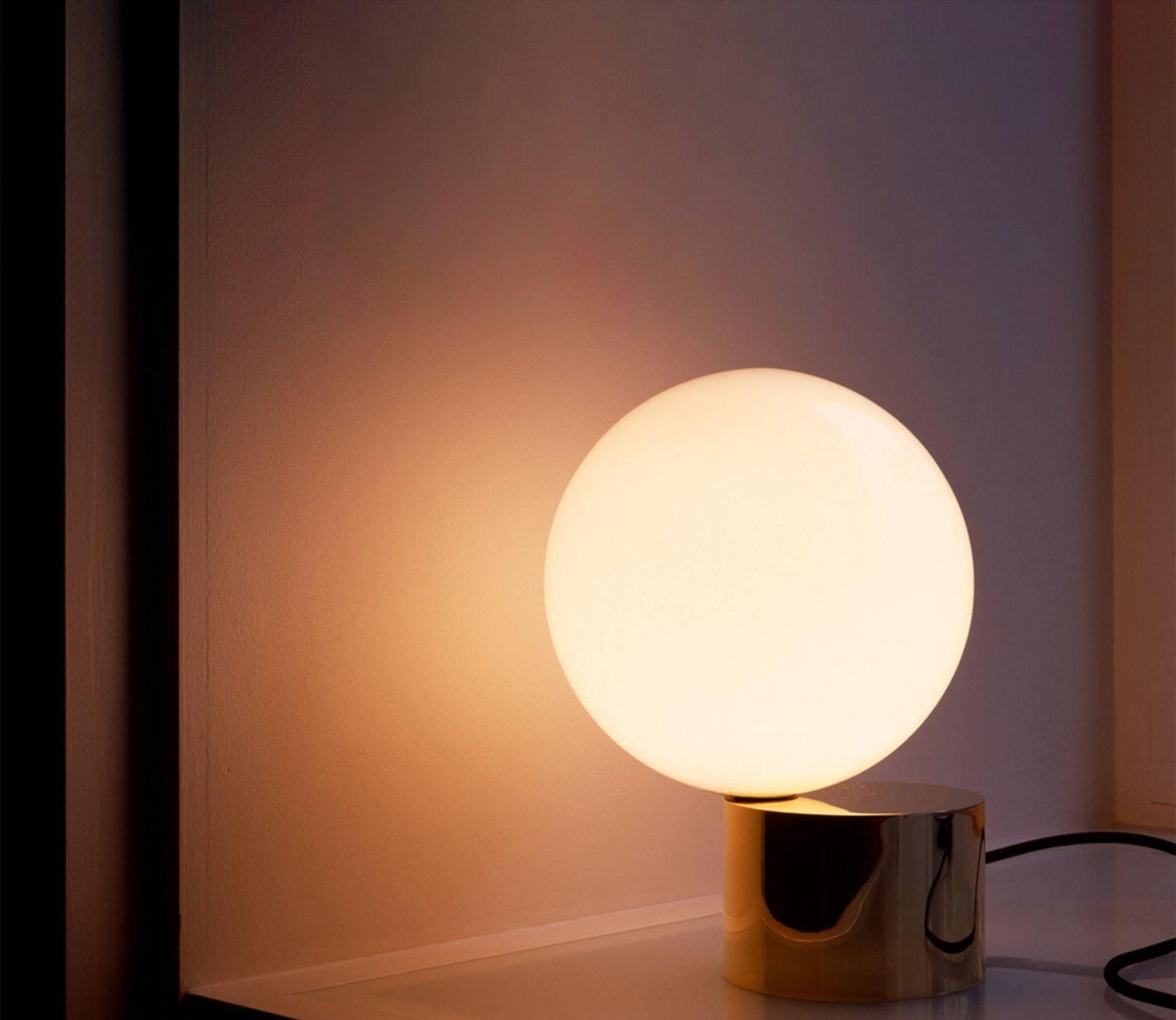 Tip of The Tongue Desk lamp Table Lamp