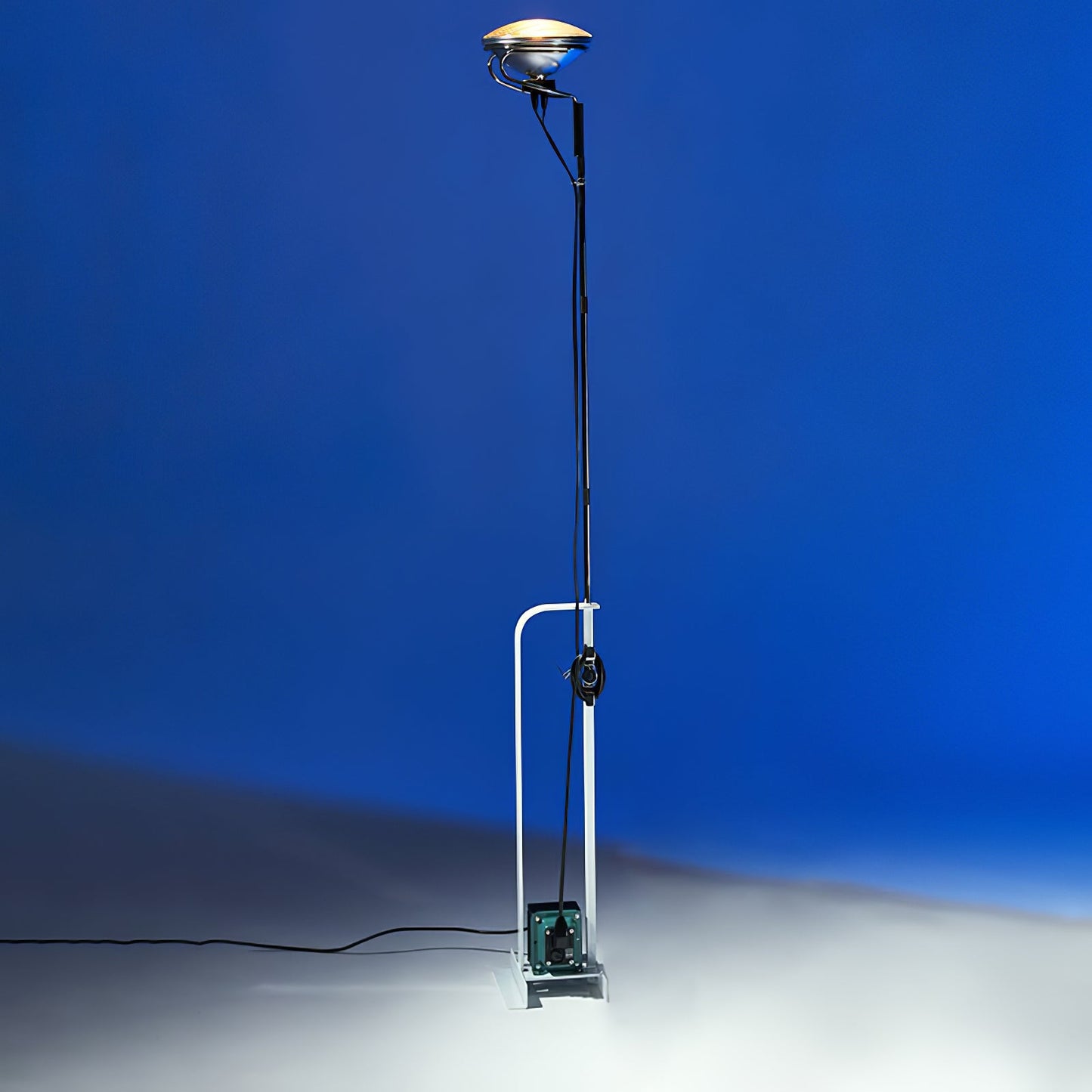 Toio Floor-standing Lamp Floor Lamp