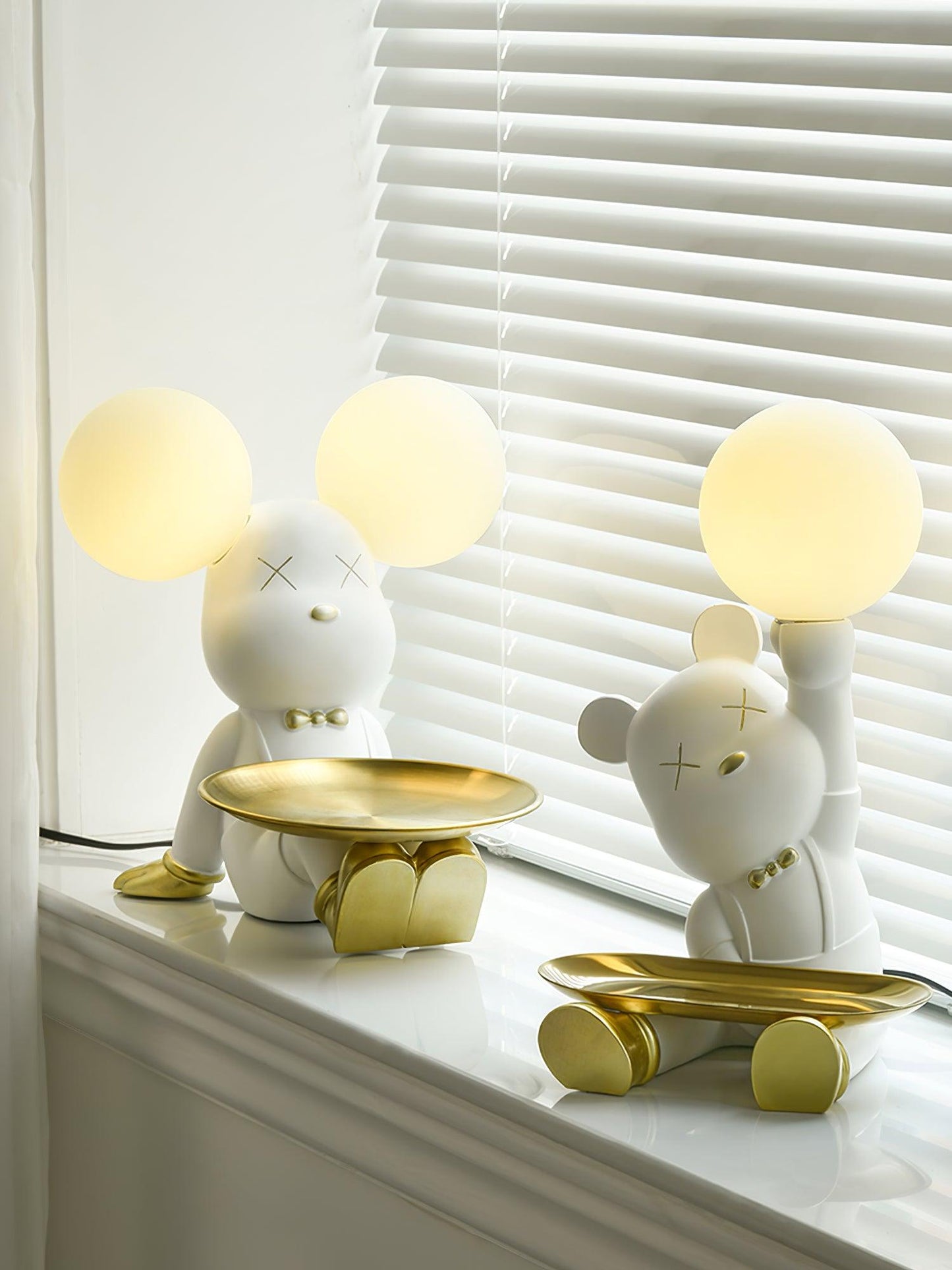 Violent Bear Tray Bedside lamp Desk Lamp