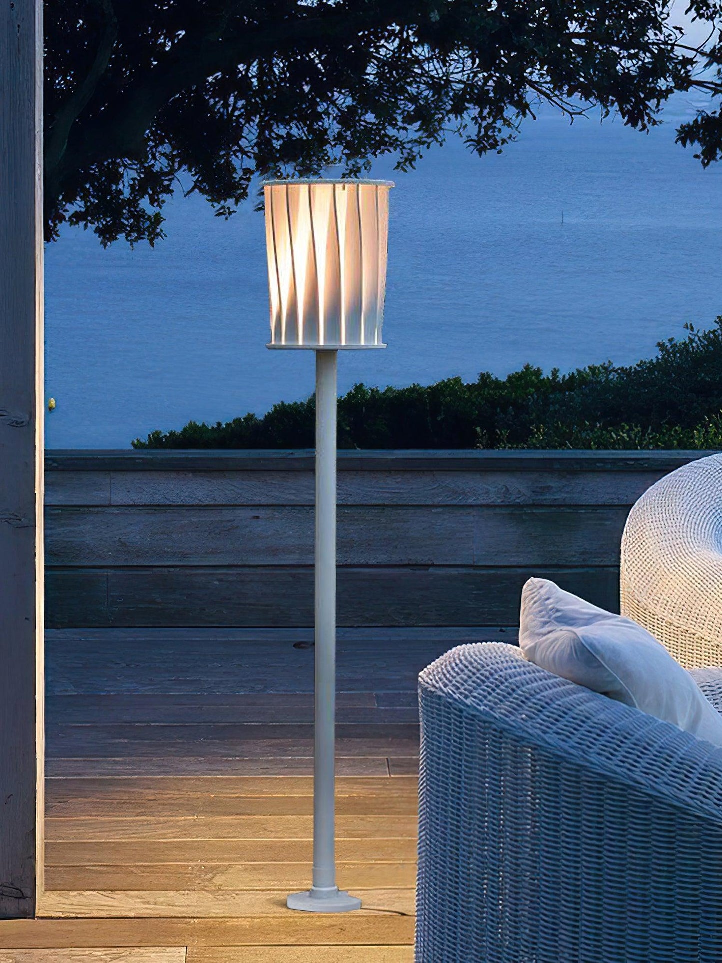 White Column Garden light Outdoor Light