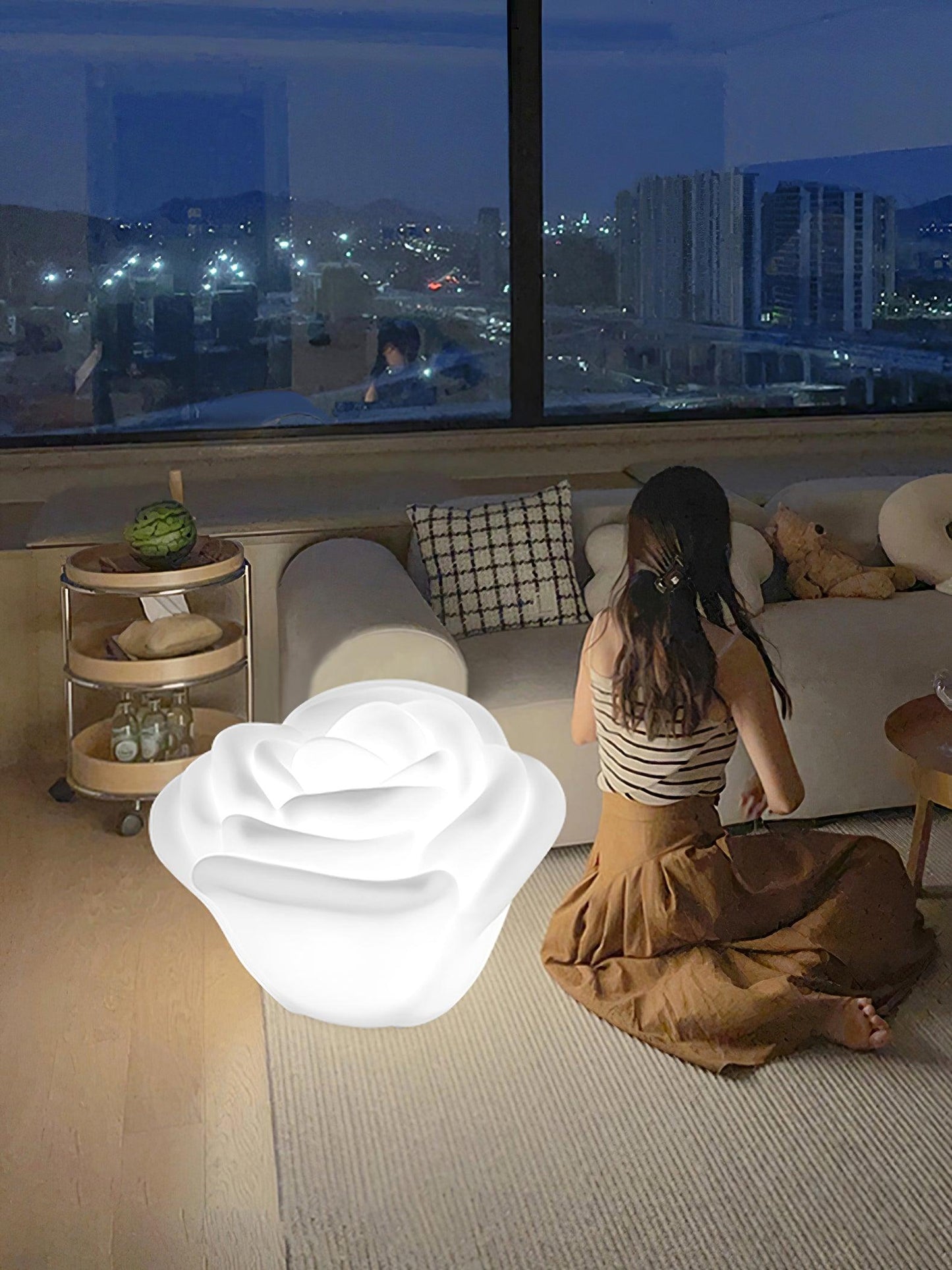 White Rose Shaped LED Task lamp Table Lamp