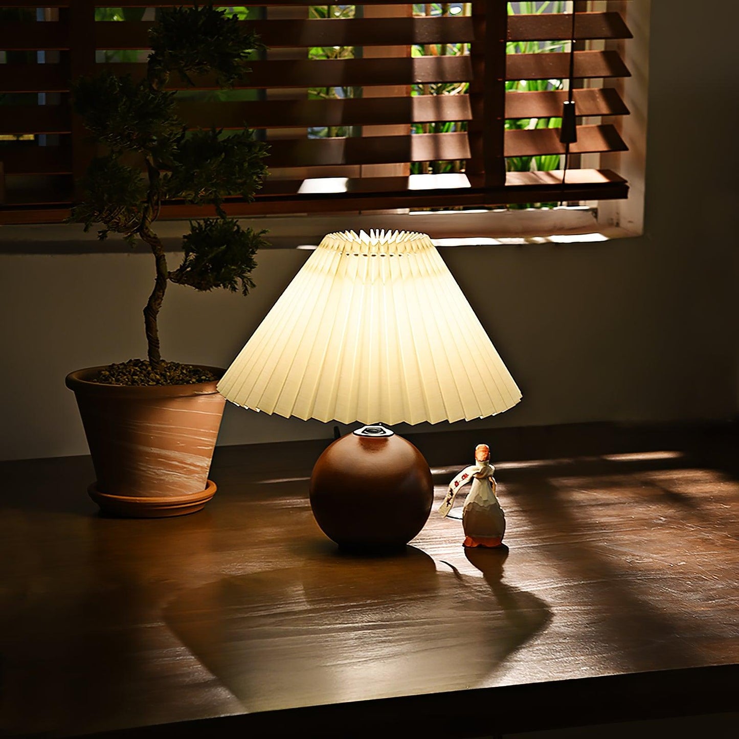 Wooden Pleated Bedside lamp Table Lamp