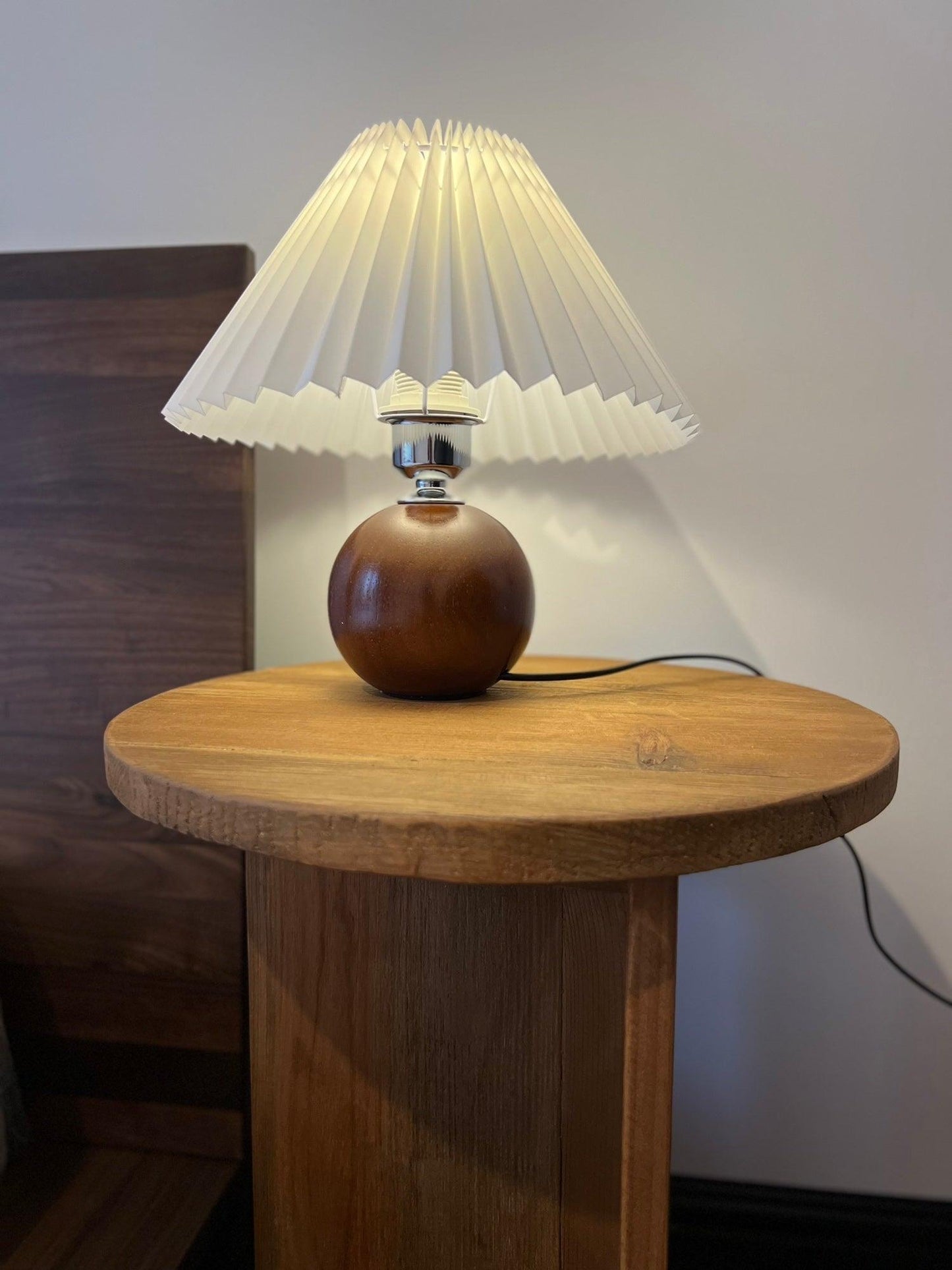 Wooden Pleated Bedside lamp Table Lamp