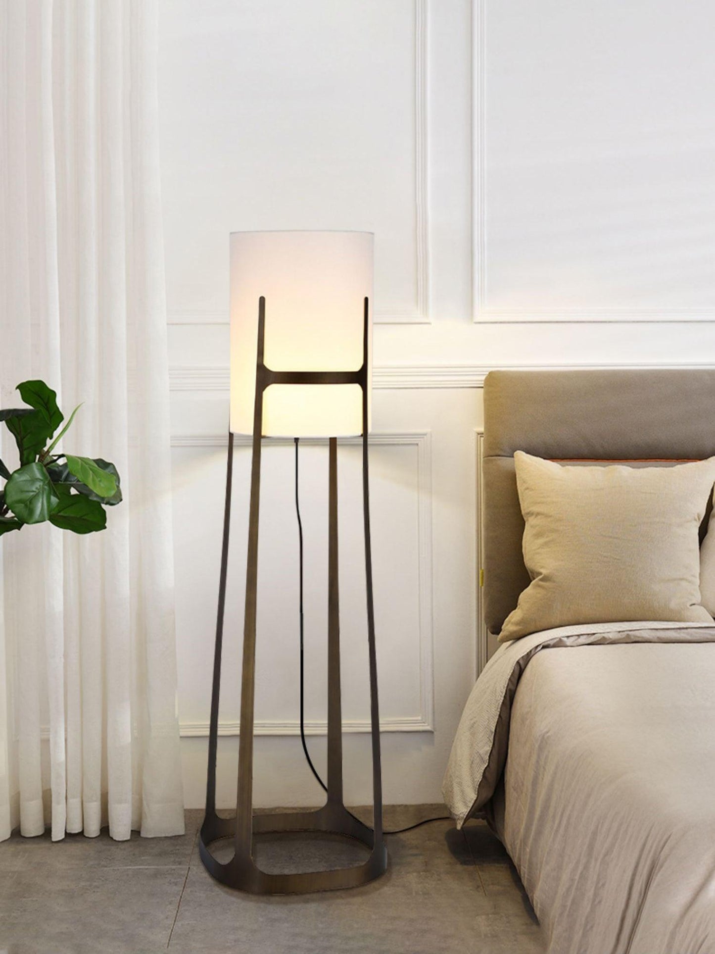 X+L 04 Tall Lamp Floor Lamp