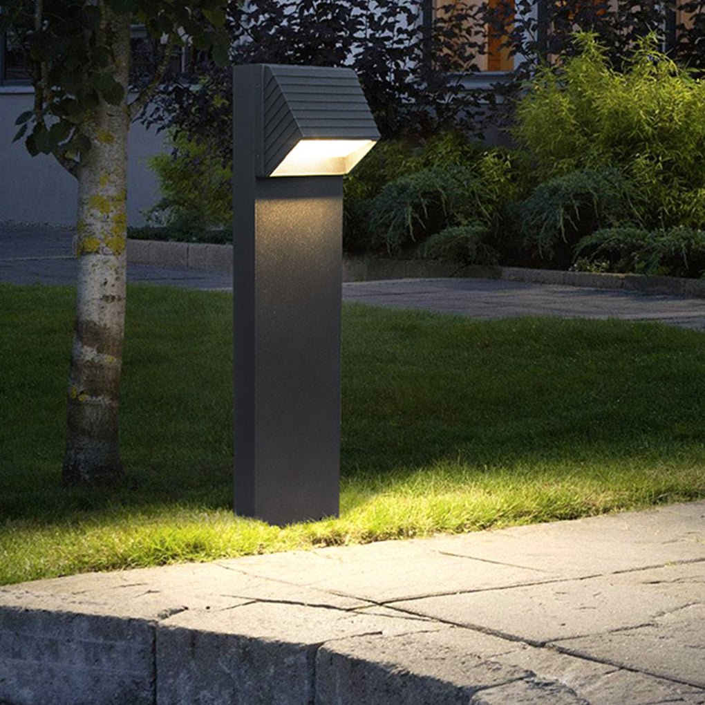 Minimalist Chic Outdoor Waterproof LED Lawn Light for Villa Courtyard Garden