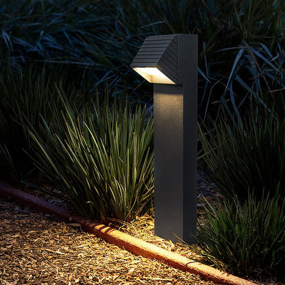 Minimalist Chic Outdoor Waterproof LED Lawn Light for Villa Courtyard Garden