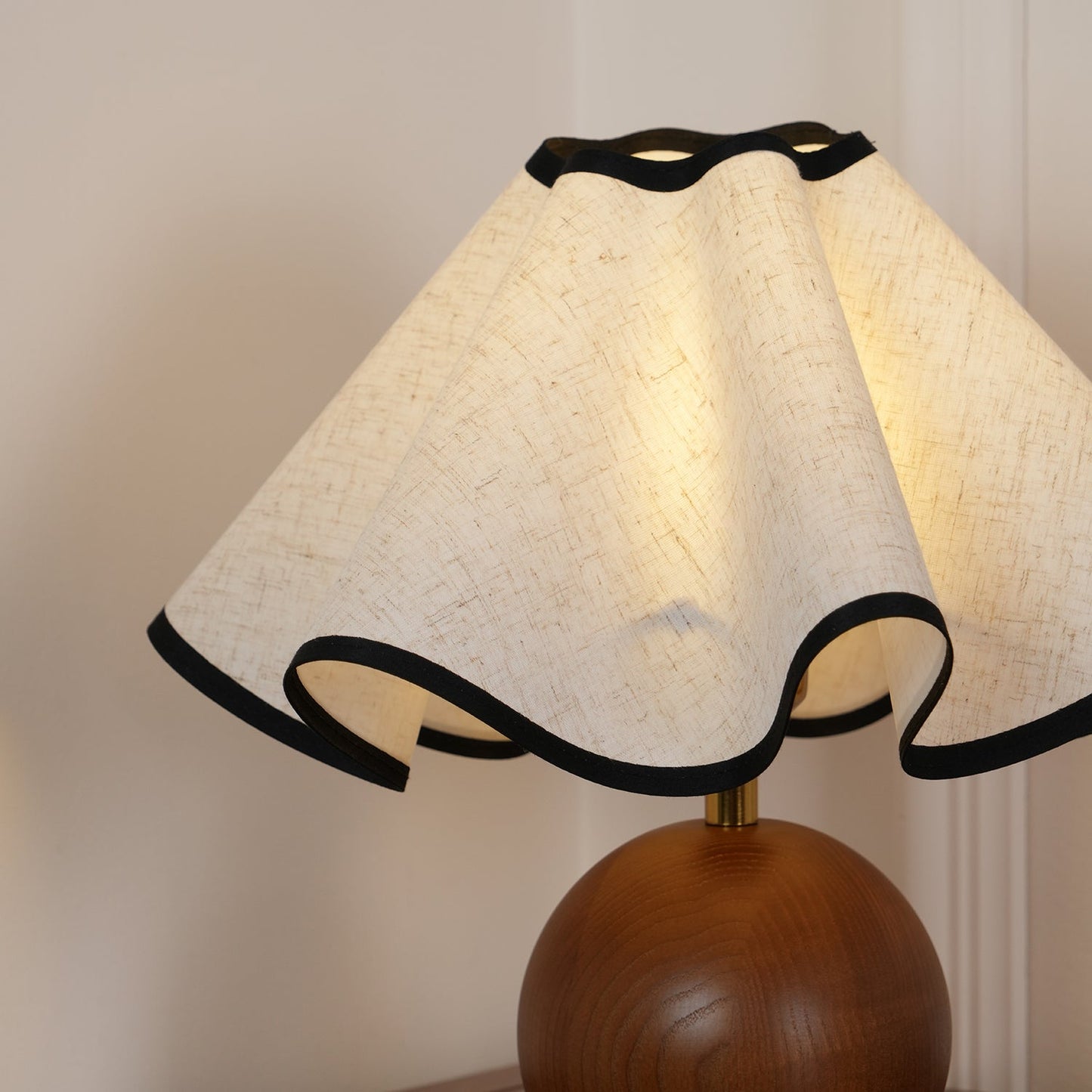 Wavecrest Bedside lamp Table Lamp